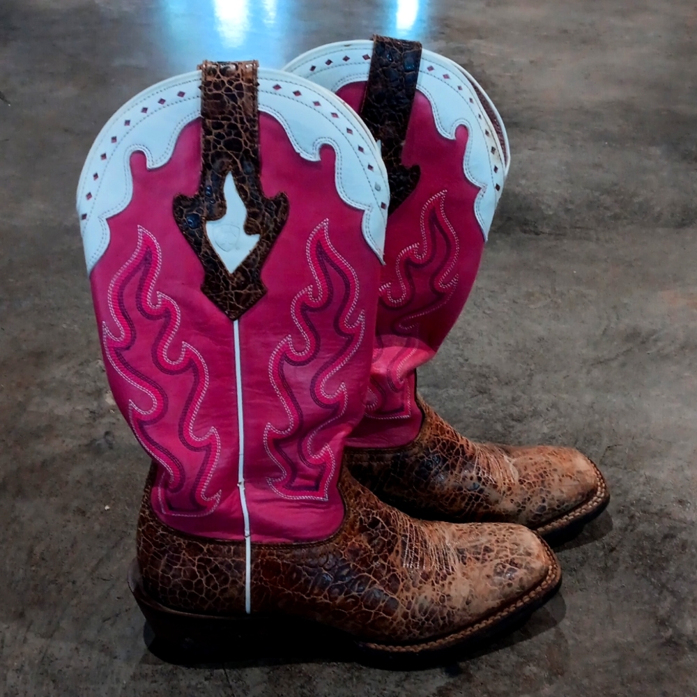 Pink and brown cowboy boots.  Size 6.5